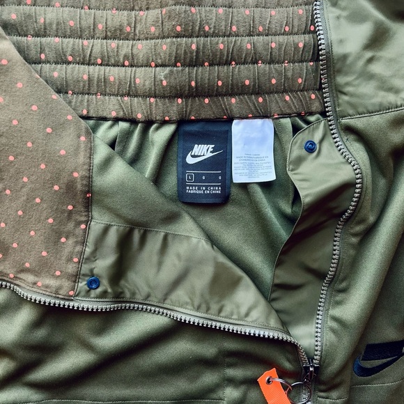 Nike Sportswear Skirt in Olive Green - Picture 3 of 8